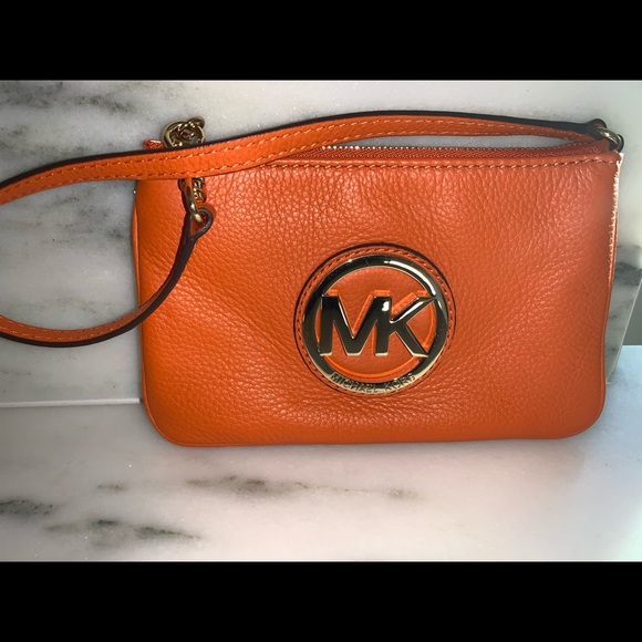 Michael Kors Wristlet NWOT - Picture 7 of 7